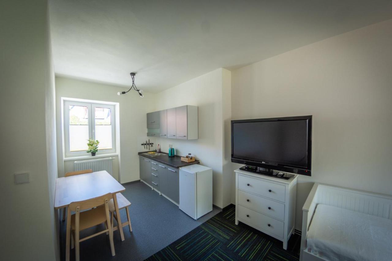Penzion Nezarka 59 Jindřichův Hradec Exterior foto